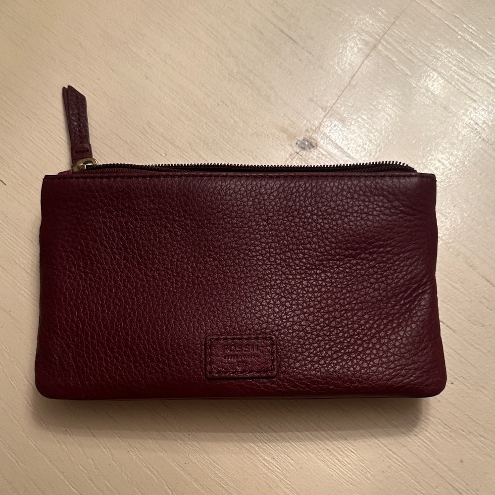 Fossil Pebbled Leather Wristlet in Burgundy